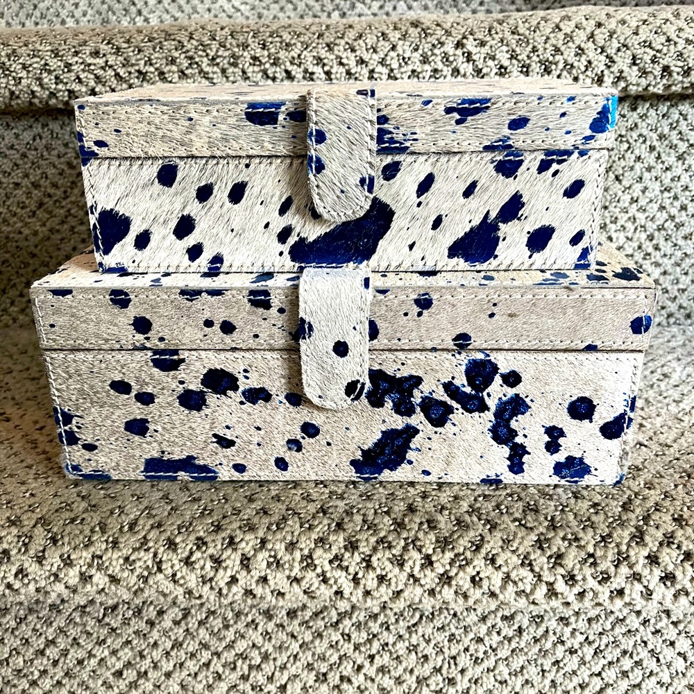 Blue and grey cowhide box set